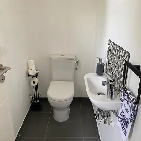Сasa de vacaciones Maison Au Calme Proche Mer Et Centre Commercial Villeneuve-Loubet